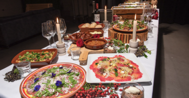 Hoeveel hapjes per persoon voor een kerstborrel?